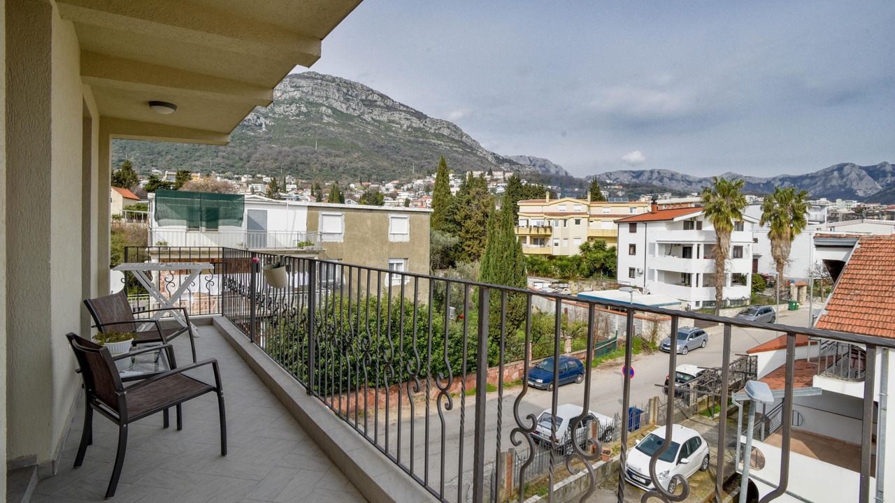 Photo of Outdoor in Bar