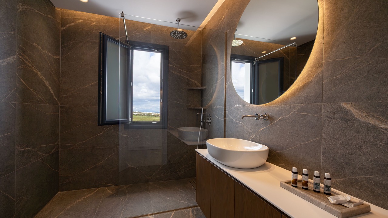 Photo of Bathroom in Kamari