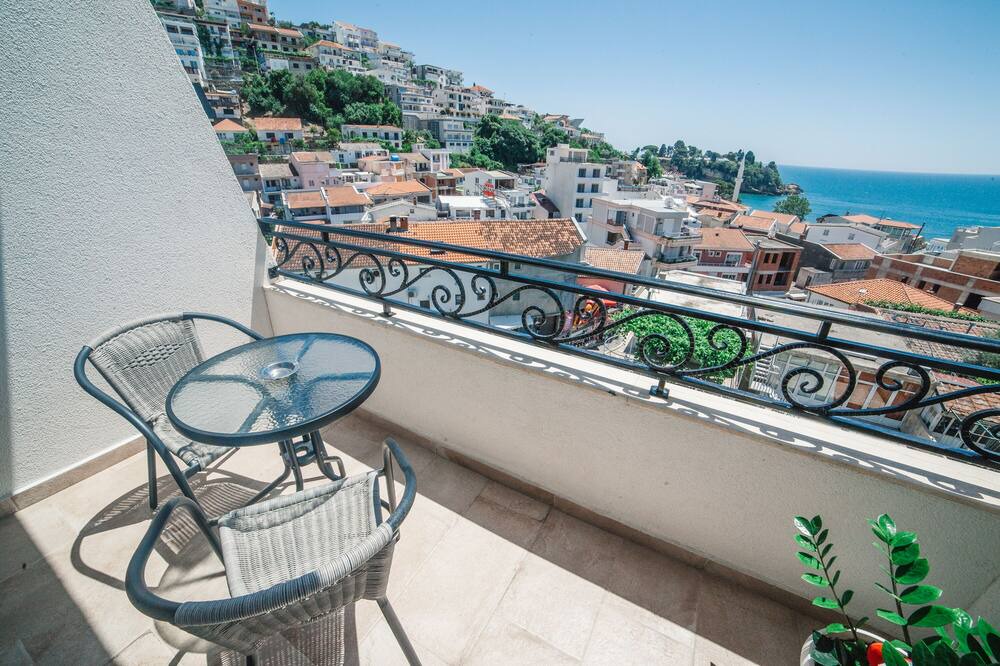 Photo of Patio Balcony in Rana