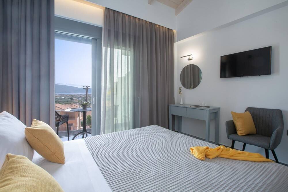 Photo of Bedroom in Apolpaina