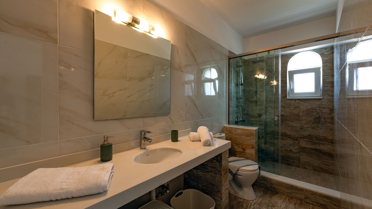 Photo of Bathroom in Ialyssos