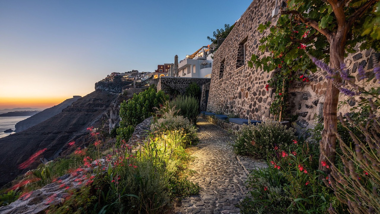 Photo of Outdoor in Fira