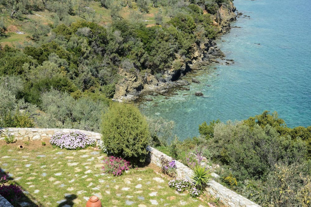 Photo of Outdoor in Sourpi
