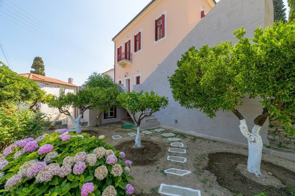 Photo of Outdoor in Andros Town
