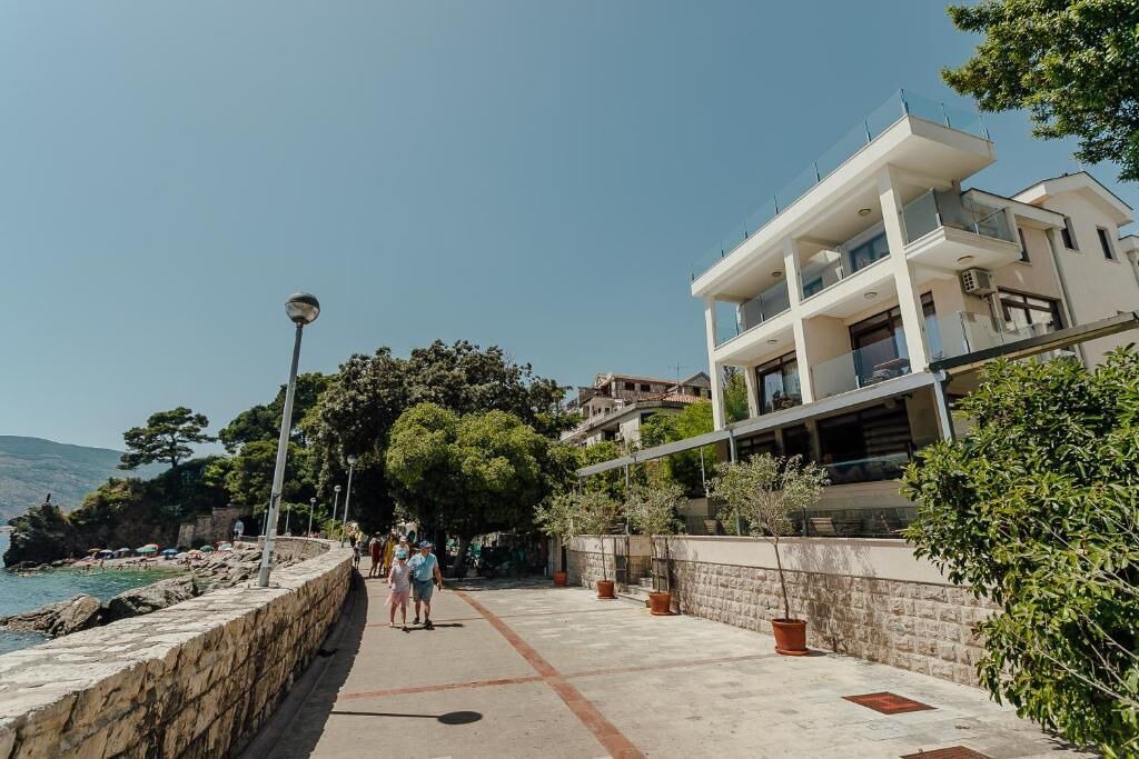 Photo of Others in Topla