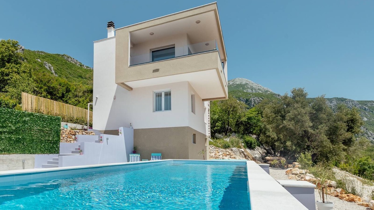 Photo of Outdoor in Topla
