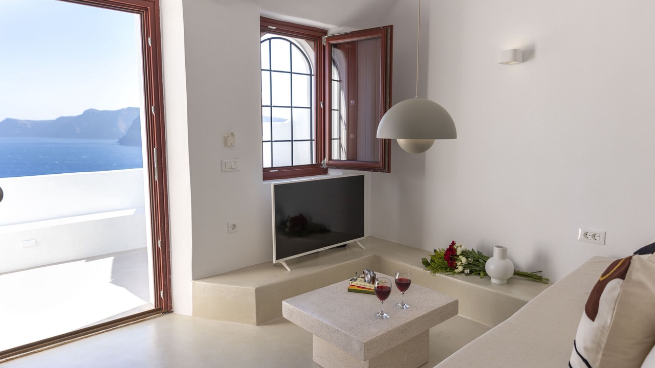 Photo of Bedroom in Oia