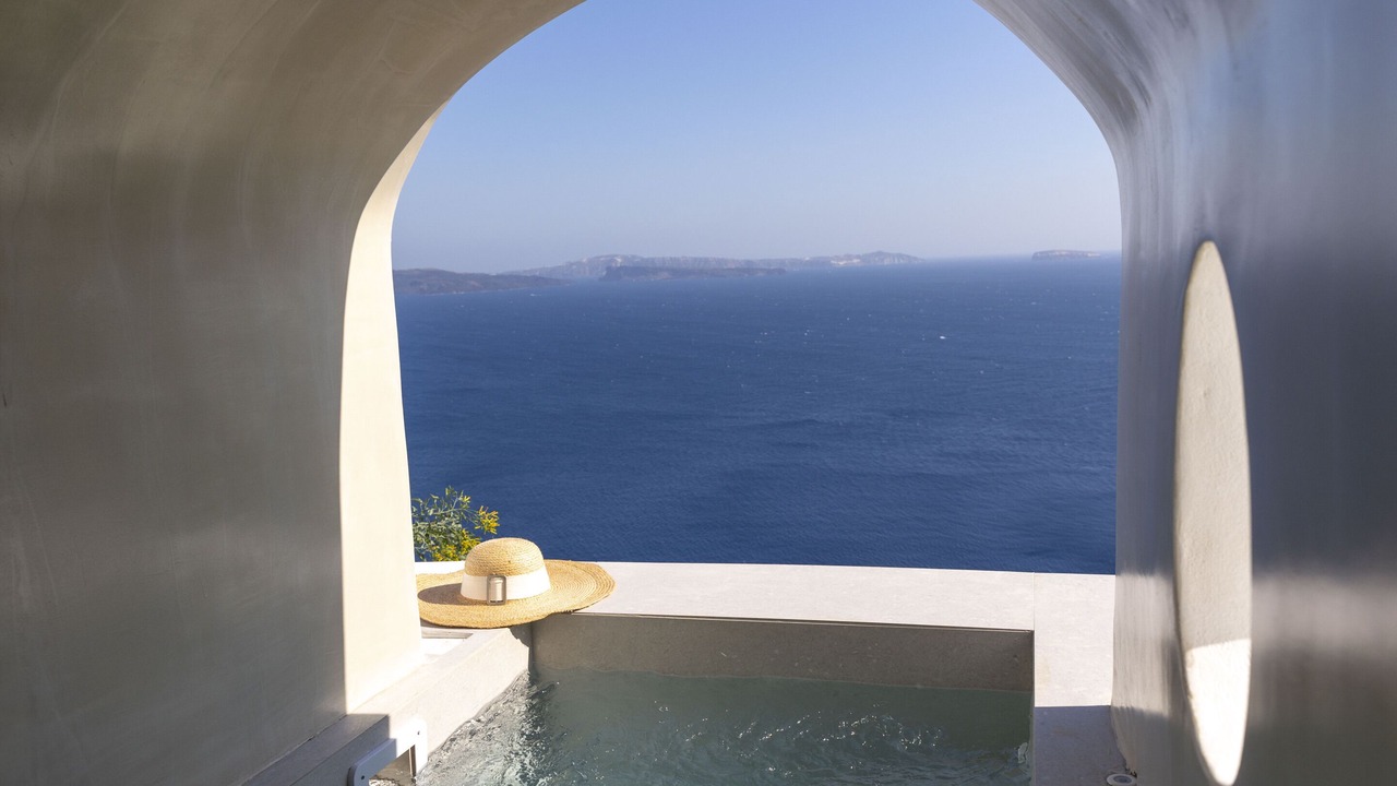 Photo of Bedroom in Oia