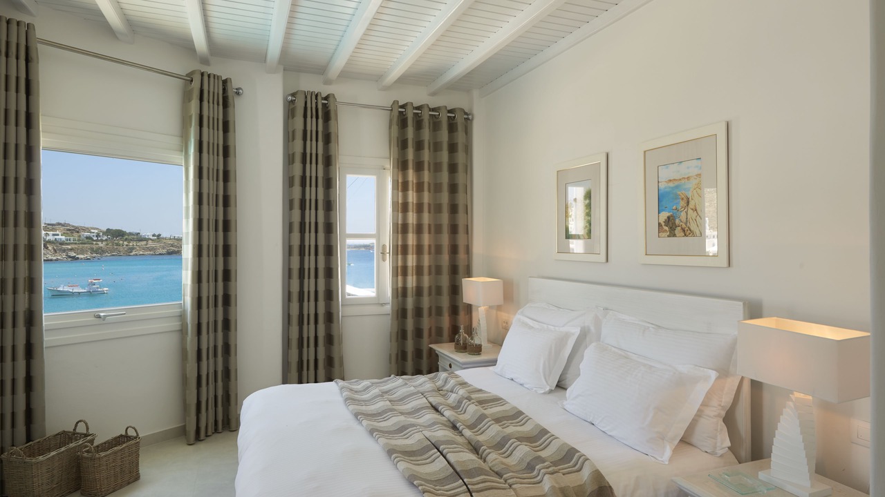 Photo of Bedroom in Platis Gialos