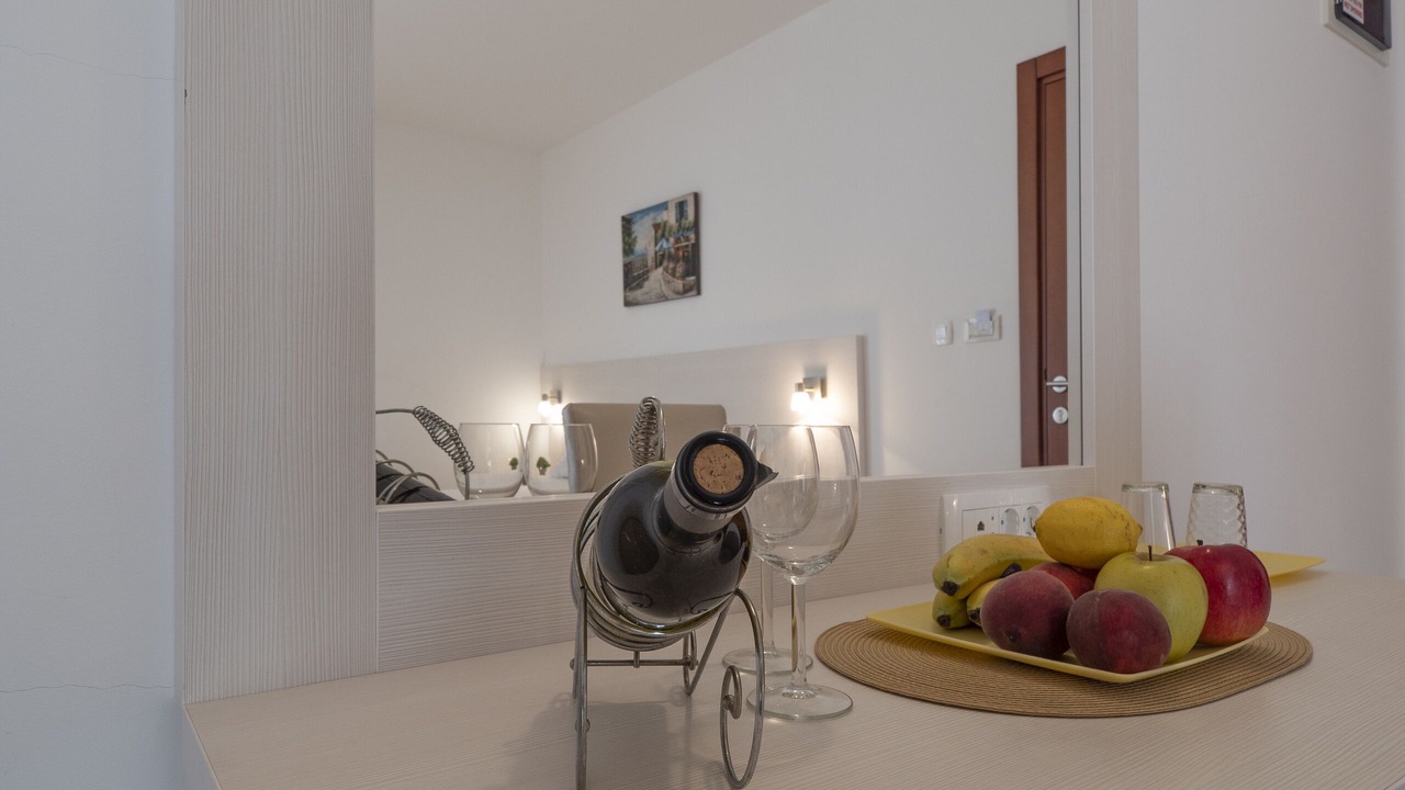 Photo of Bedroom in Maini