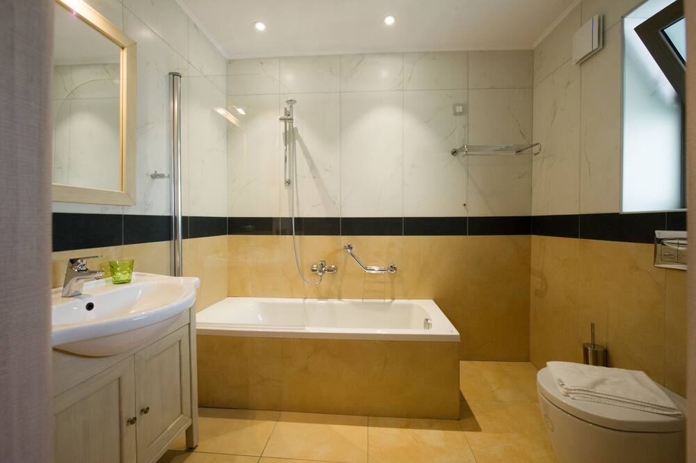 Photo of Bathroom in Parga