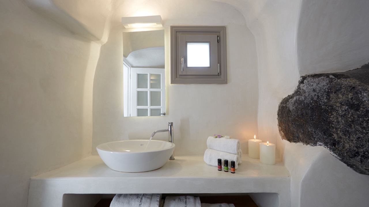 Photo of Bathroom in Oia