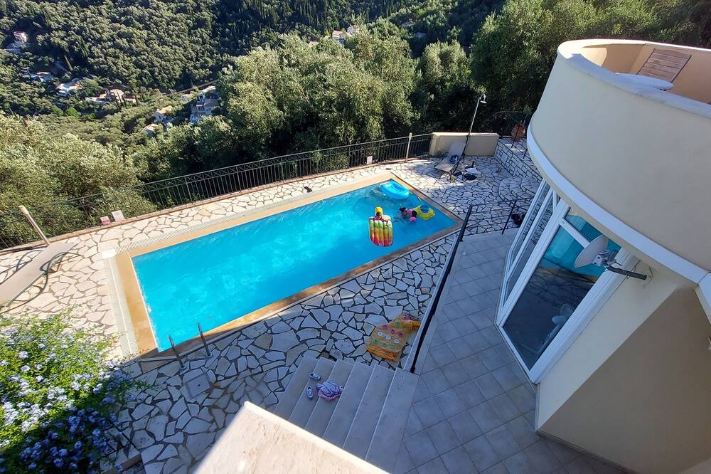 Photo of Outdoor in Gimari