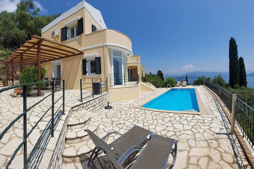 Photo of Outdoor in Gimari