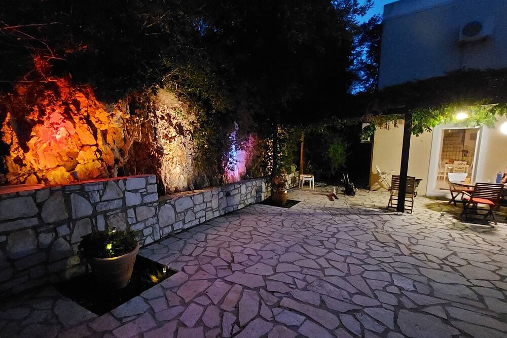 Photo of Patio Balcony in Gimari