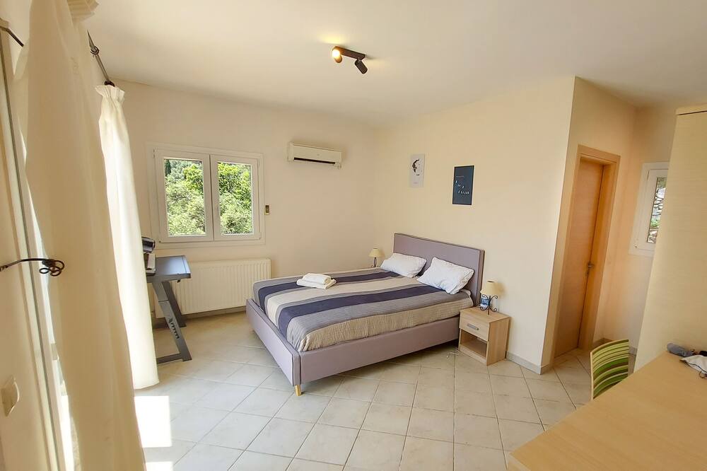 Photo of Bedroom in Gimari