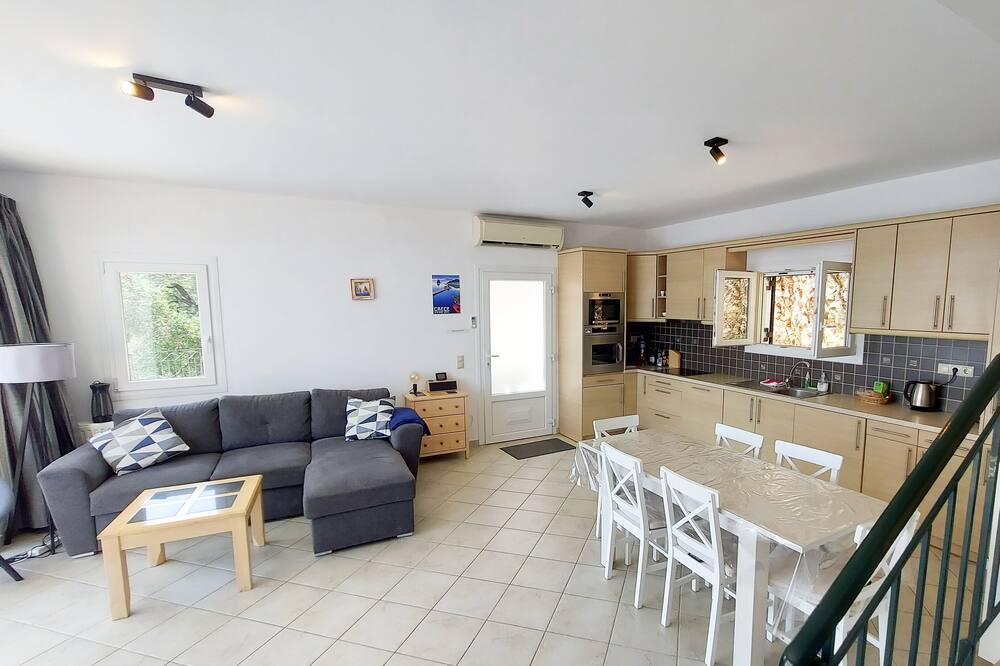 Photo of Livingroom in Gimari