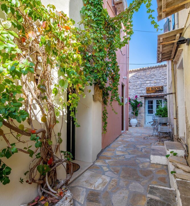 Photo of Outdoor in Longos