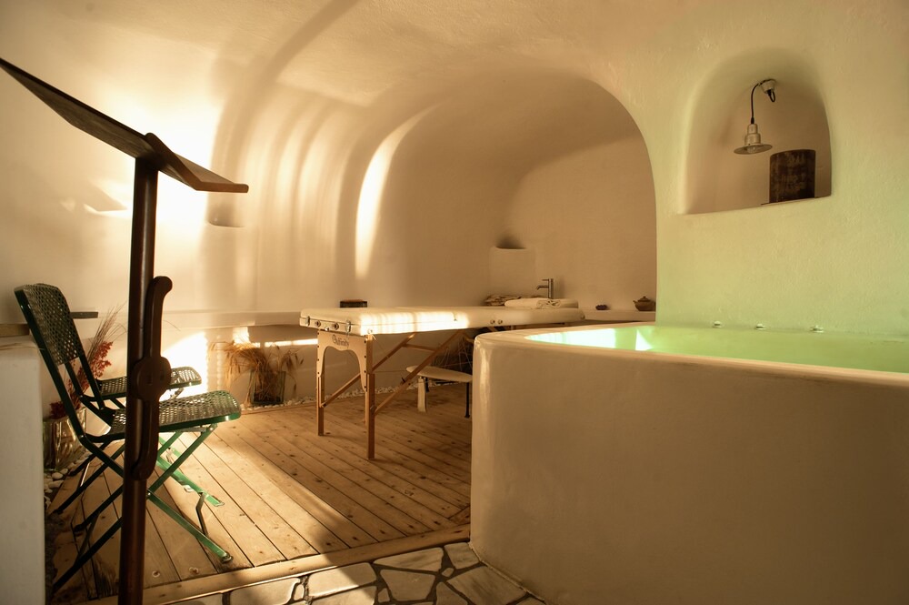 Photo of Others in Oia