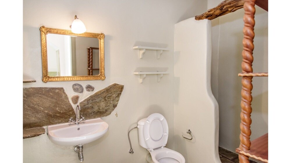 Photo of Bathroom in Exomvourgo