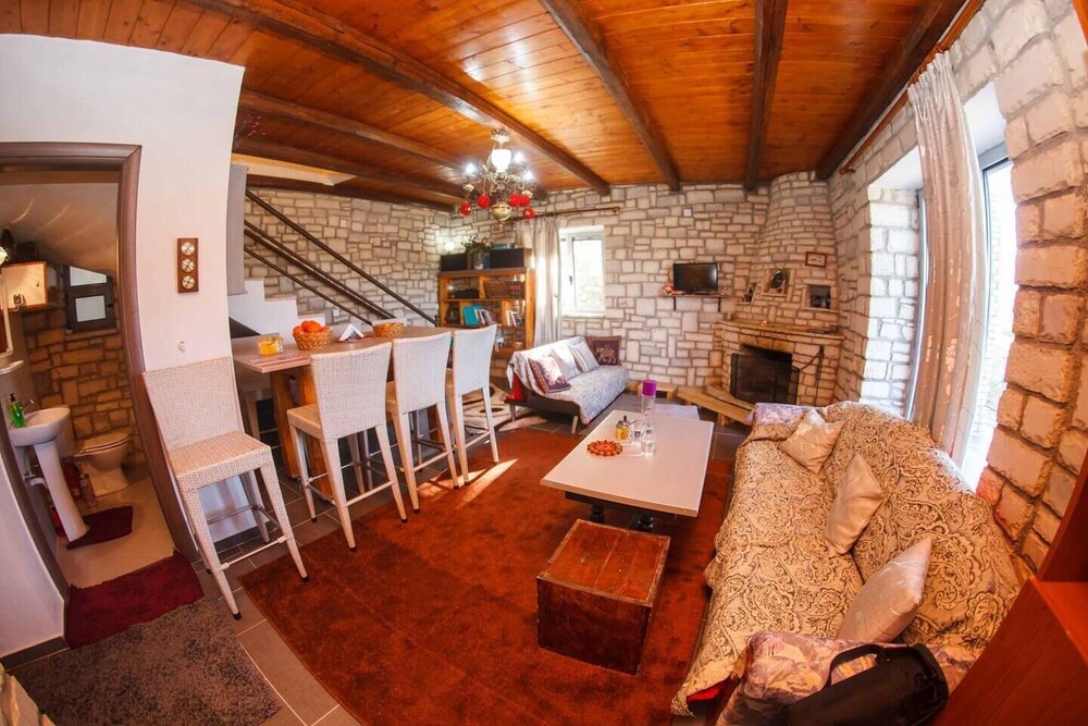 Photo of Livingroom in Koumaris