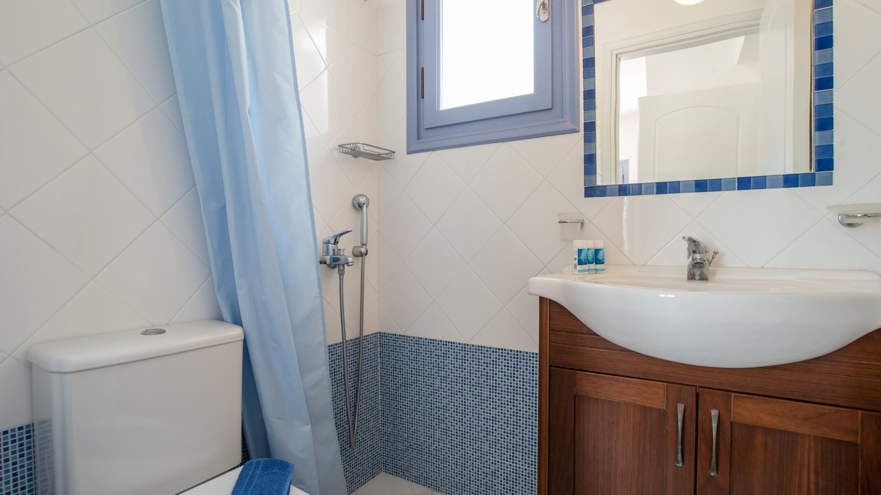 Photo of Bathroom in Maragas