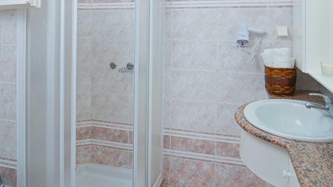 Photo of Bathroom in Petaleia