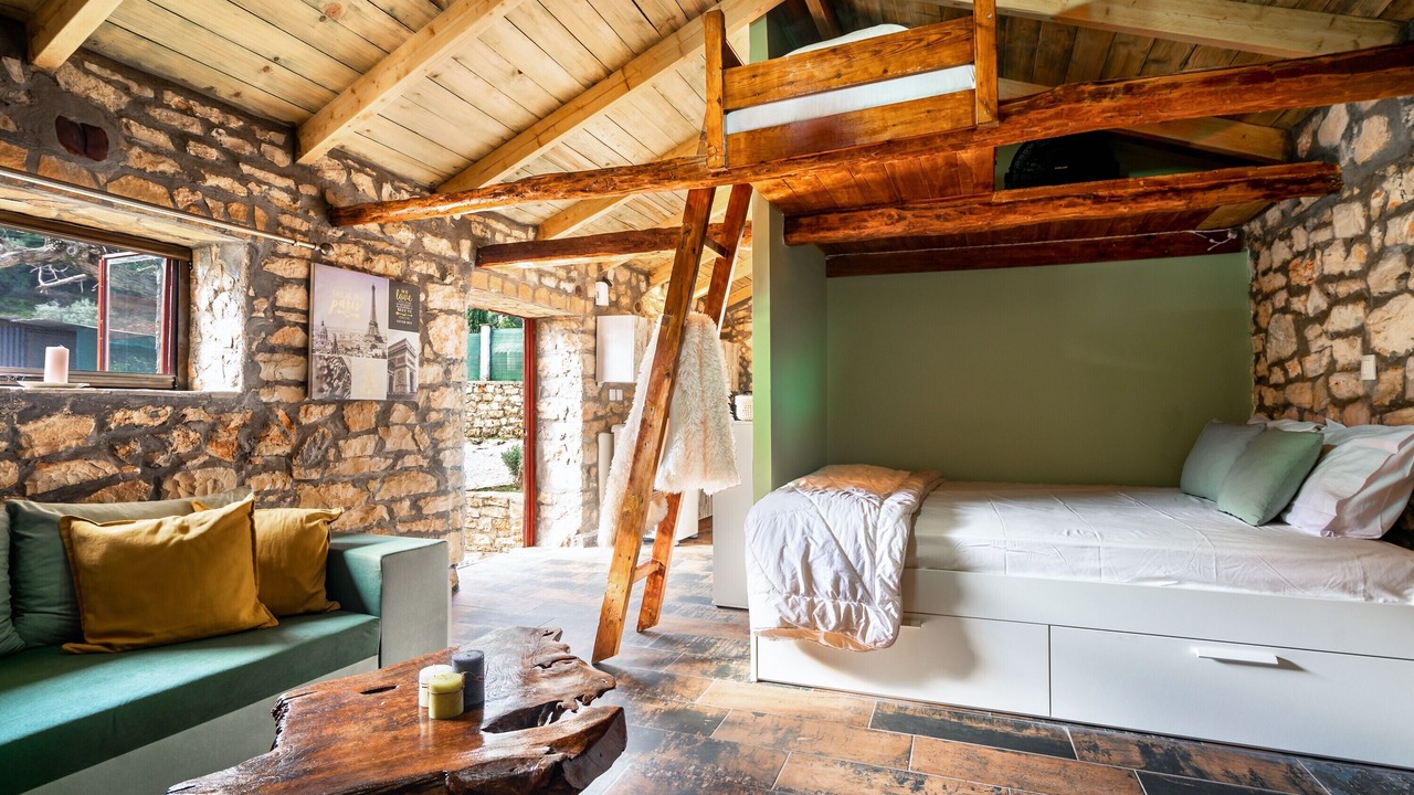 Photo of Bedroom in Poulata