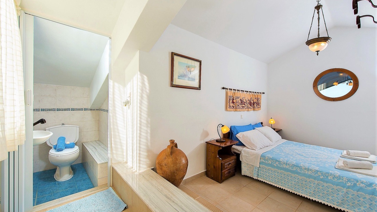 Photo of Bedroom in Gennadi
