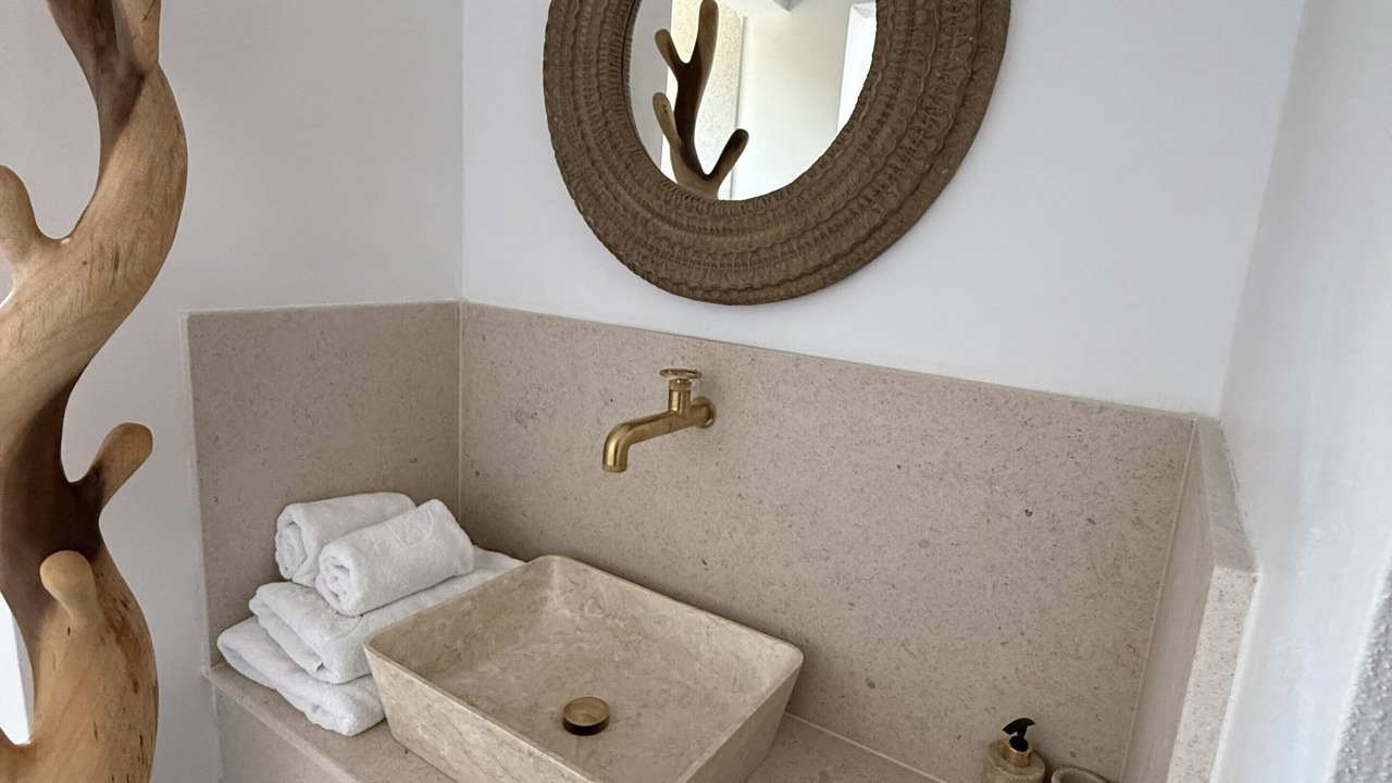 Photo of Bathroom in Perdhika