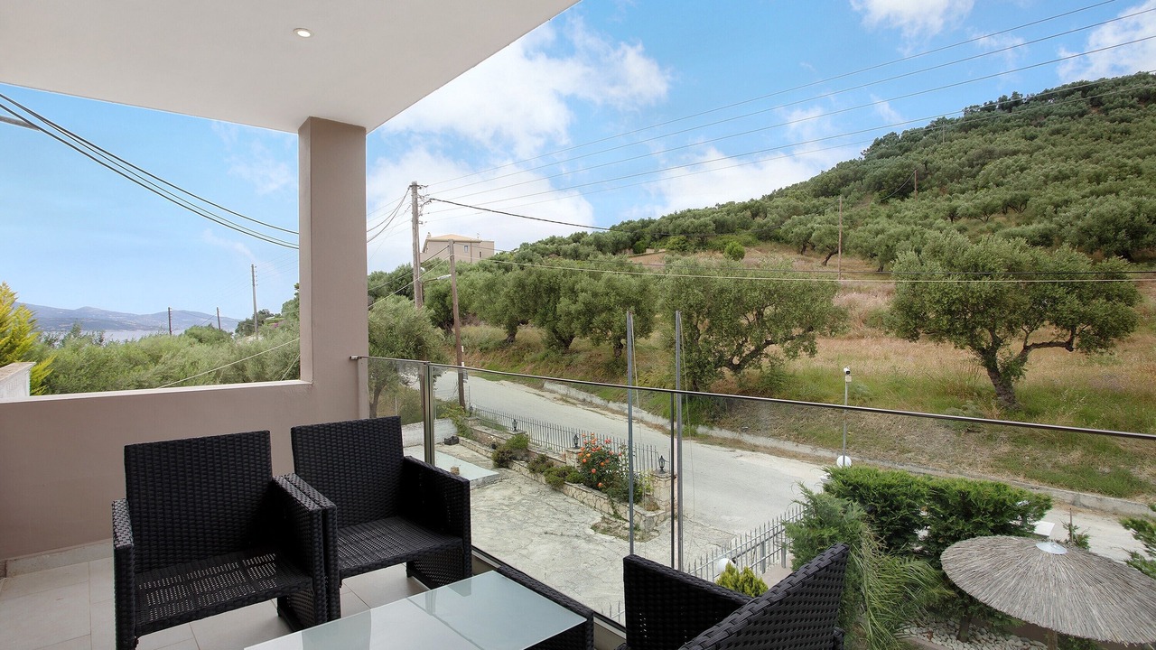 Photo of Patio Balcony in Alikanas