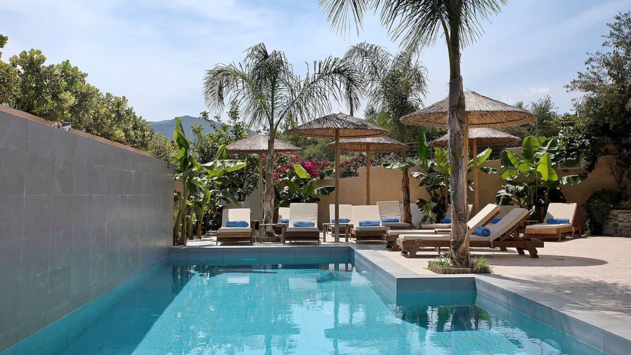 Photo of Outdoor in Alikanas