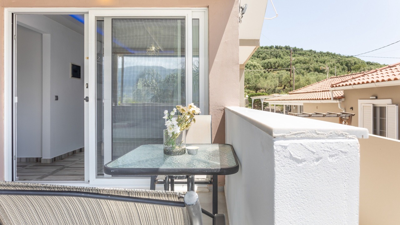 Photo of Patio Balcony in Alikanas