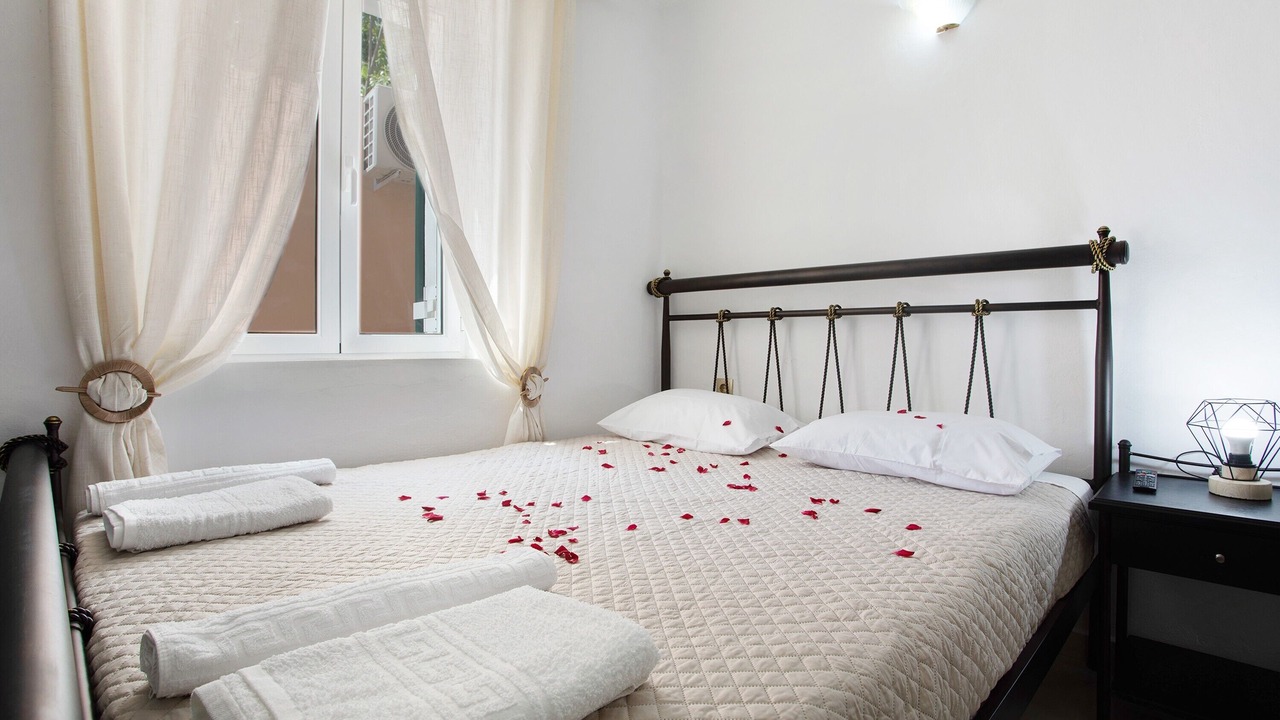 Photo of Bedroom in Ano Volimes