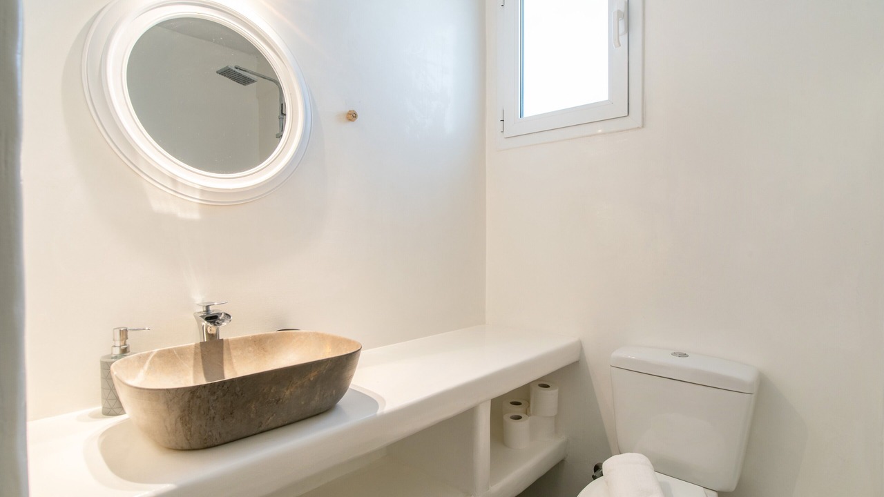 Photo of Bathroom in Parikia