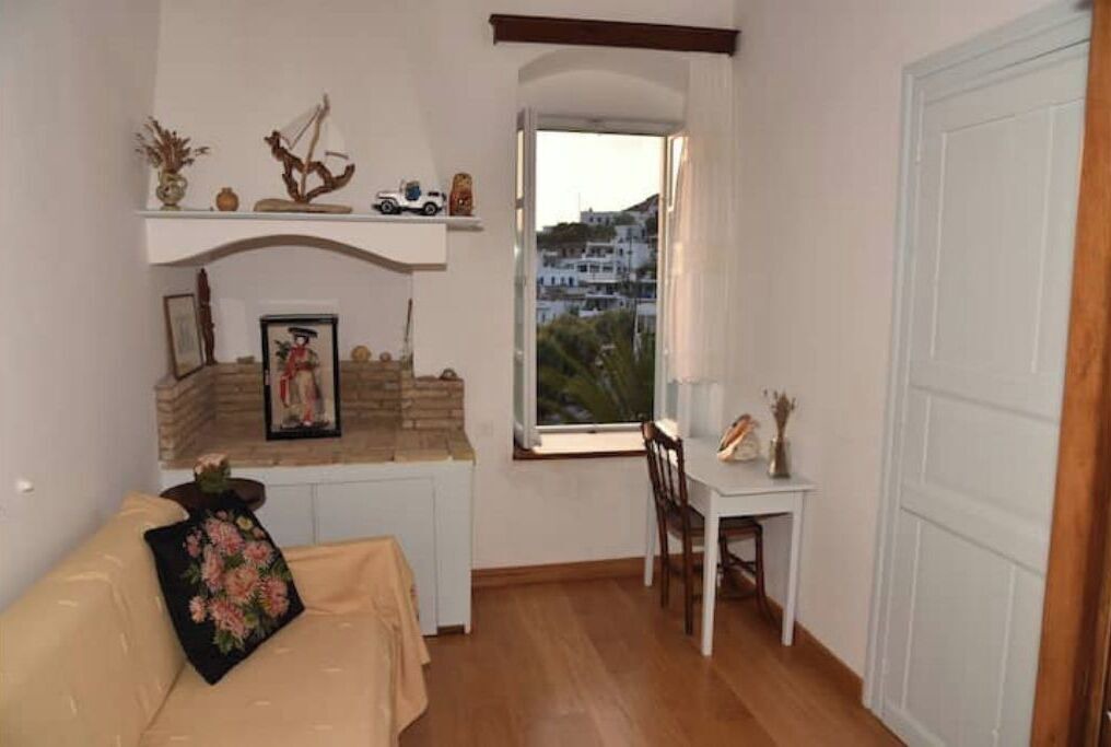 Photo of Livingroom in Katapola