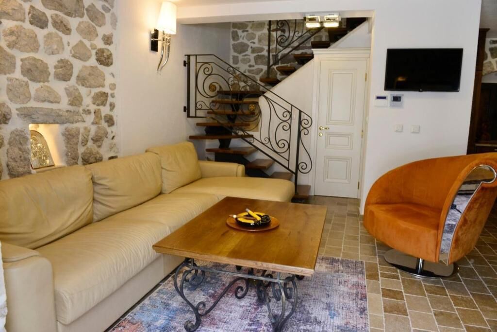 Photo of Livingroom in Kotor