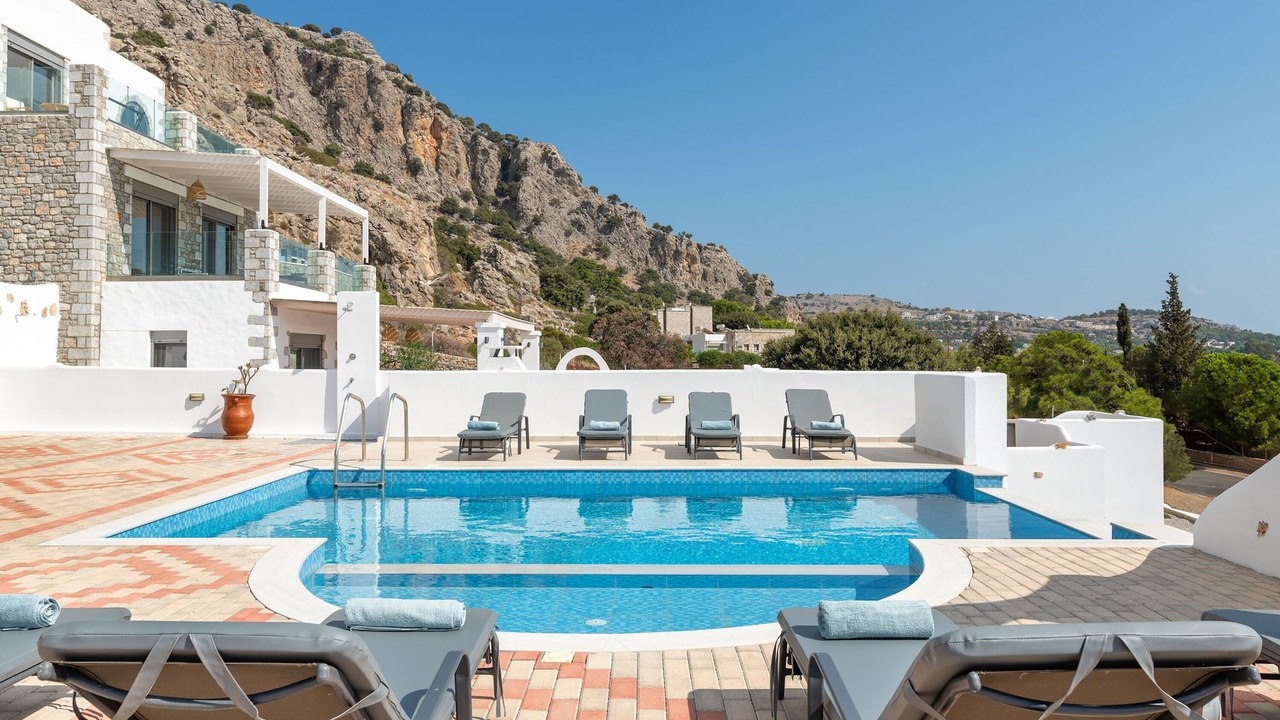 Photo of Others in Pefkos