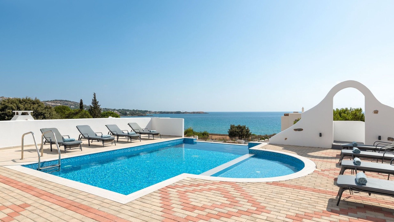 Photo of Others in Pefkos