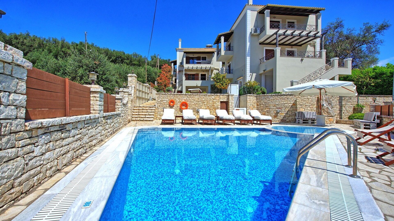 Photo of Outdoor in Petaleia