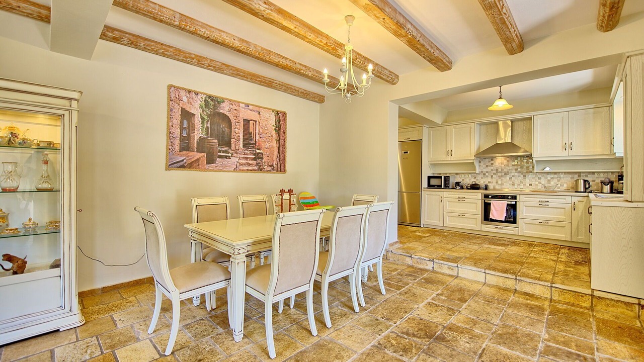 Photo of Livingroom in Petaleia