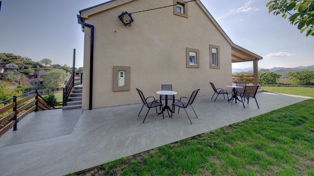 Photo of Outdoor in Dodosi