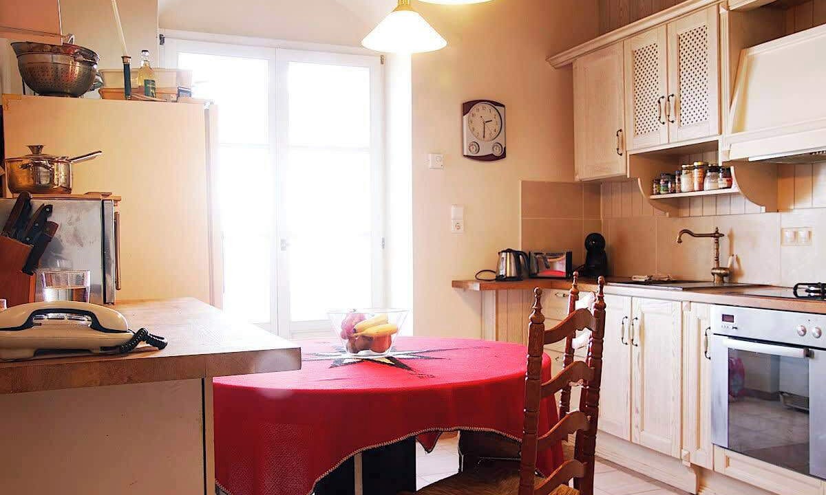 Photo of Kitchen in Troezen