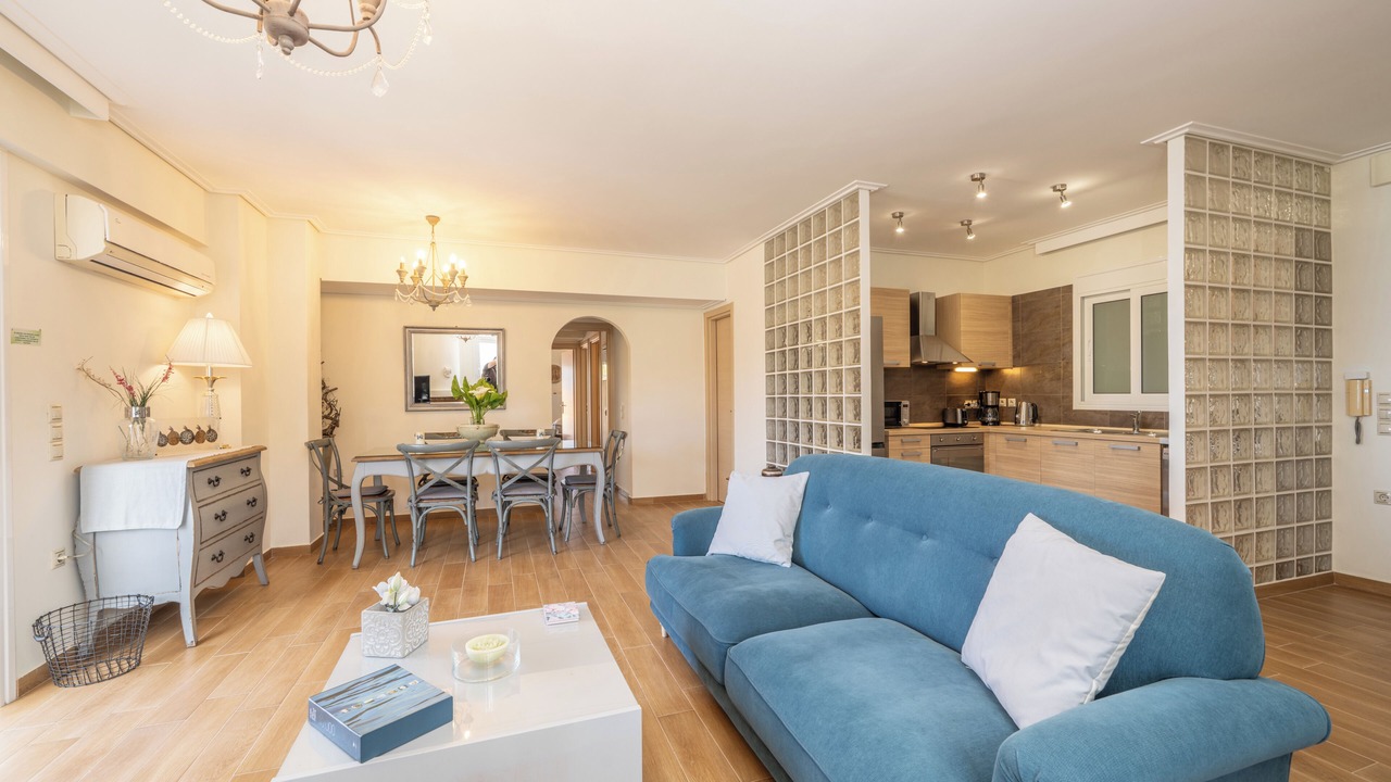 Photo of Livingroom in Karavomylos