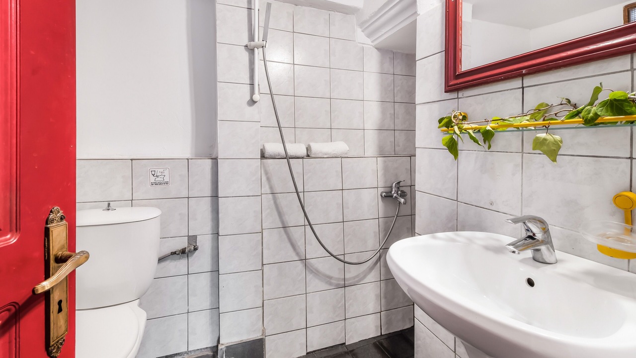 Photo of Bathroom in Alexandros