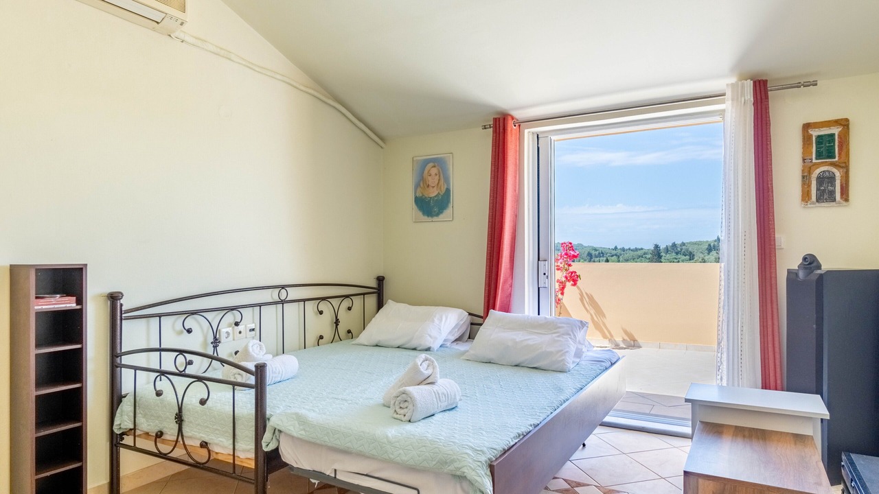 Photo of Bedroom in Perivolion