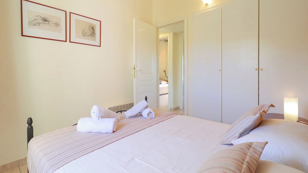 Photo of Bedroom in Sithonia