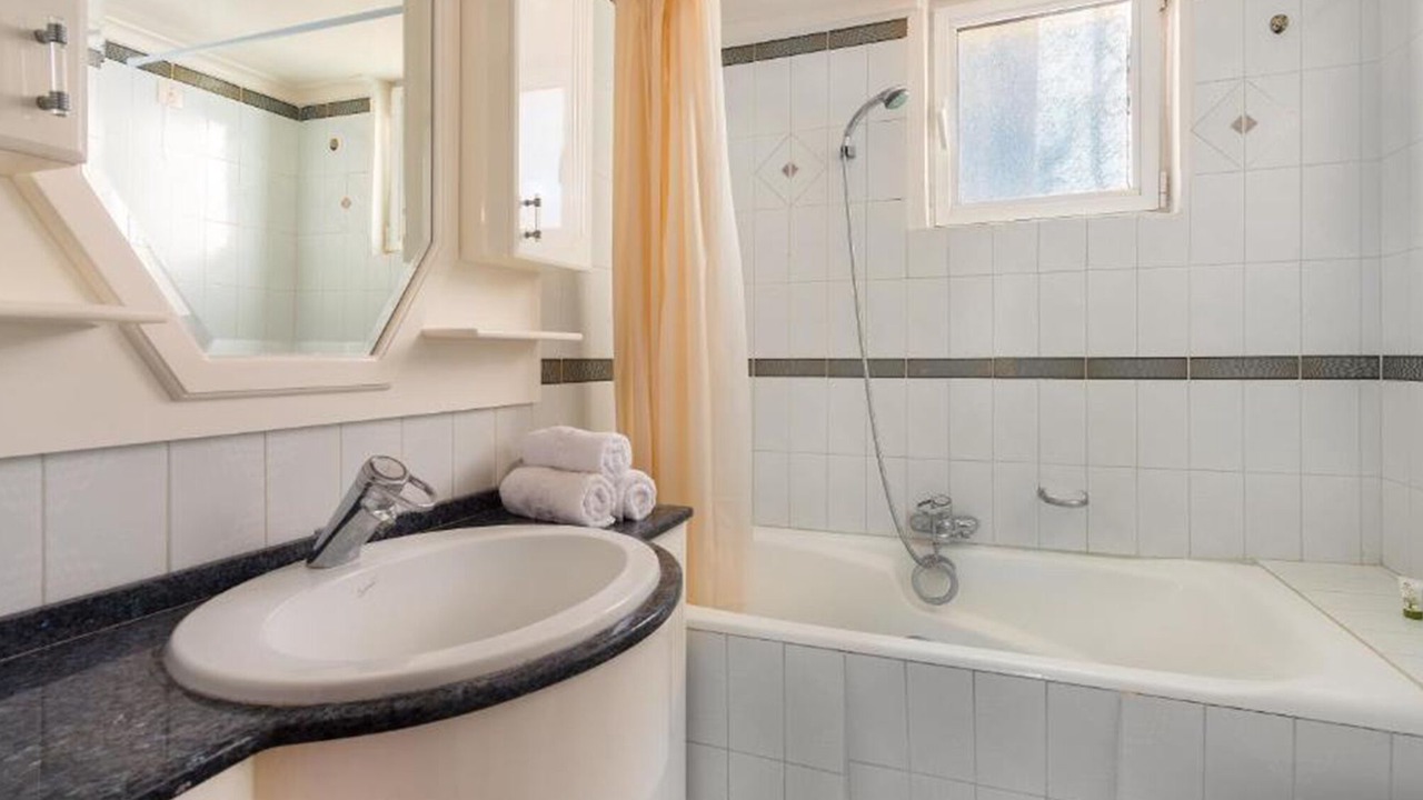 Photo of Bathroom in Gennadi