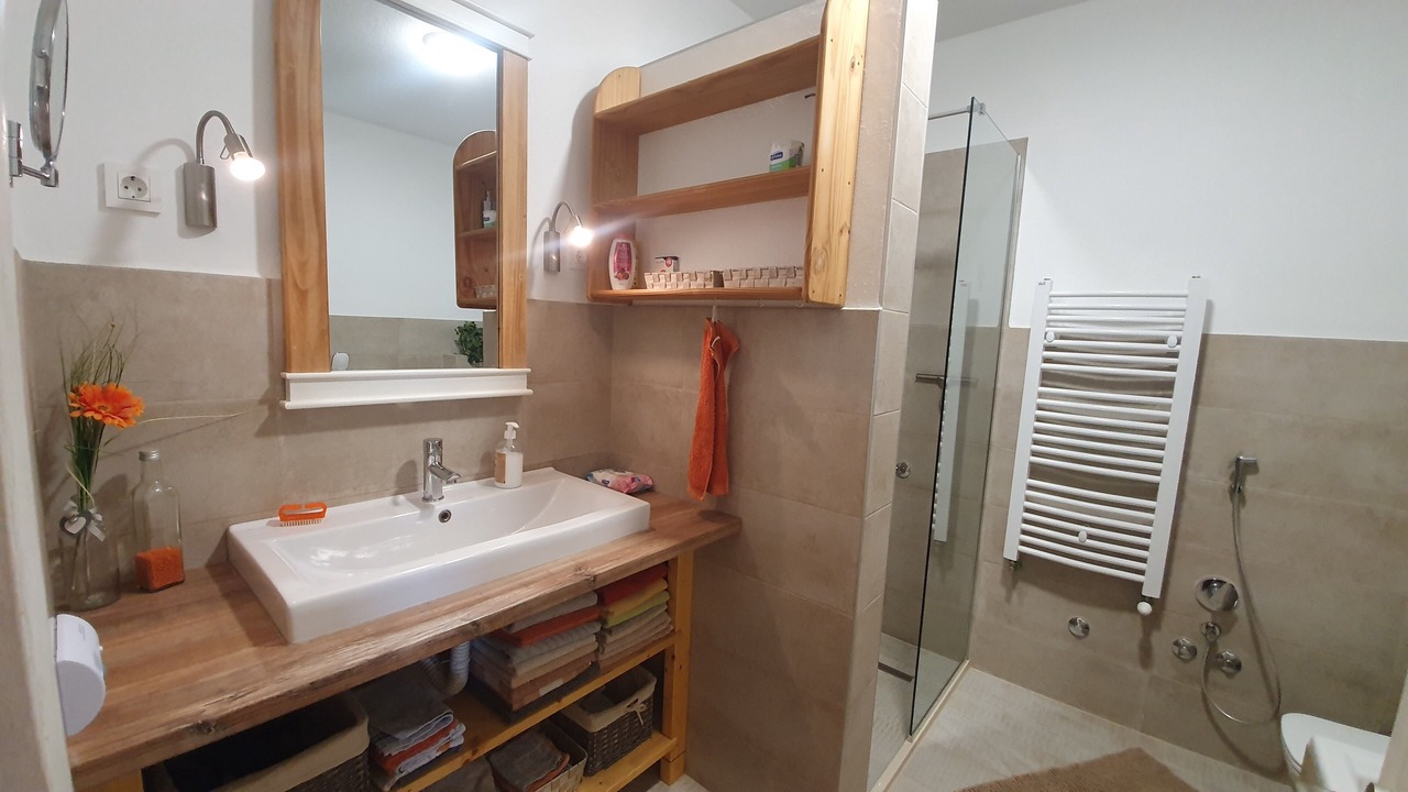 Photo of Bathroom in Glavaticici