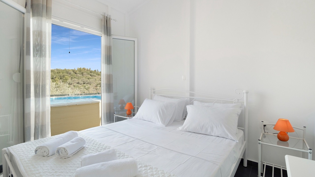 Photo of Bedroom in Katomerion
